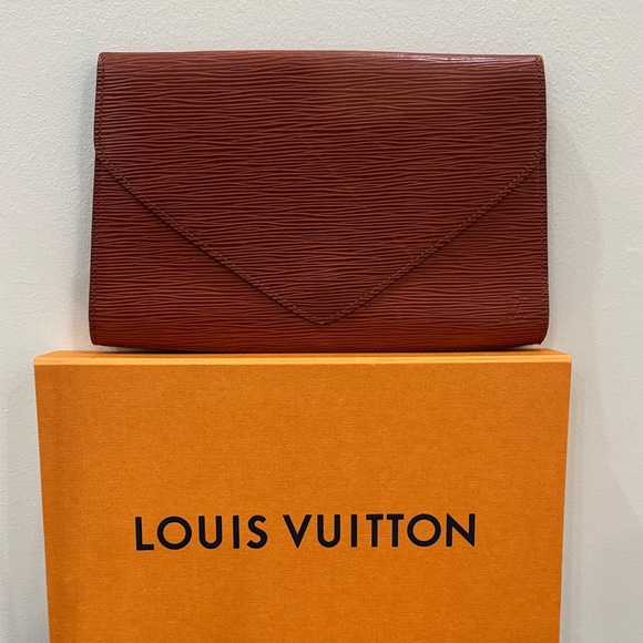 LOUIS VUITTON Arts Deco Epi Leather Brown Pochette Clutch Bag - Picture 1 of 17